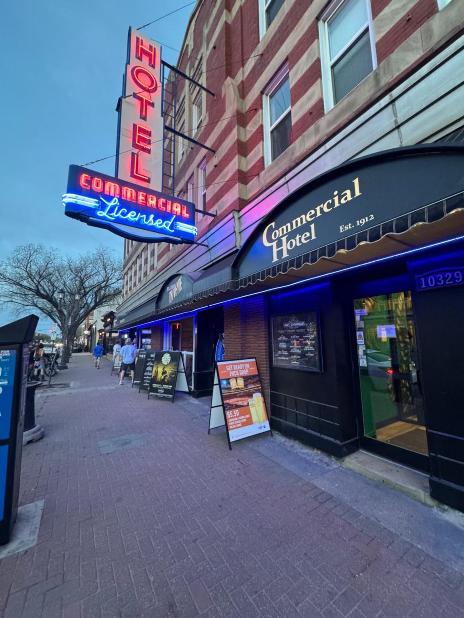 Commercial Hotel Edmonton Dış mekan fotoğraf